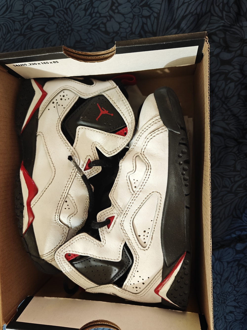 Jordan True Flight - White / Varsity Red-black